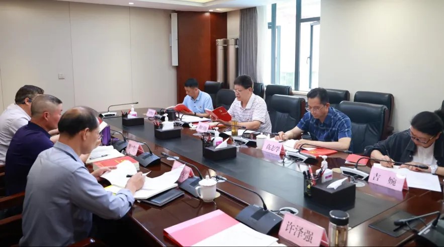 省医保局退休人员党支部开展党纪学习教育主题党日活动
