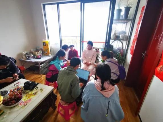 聚焦脱贫攻坚：51视频
开展“脱贫攻坚中的‘云南医保力量’”集中采访活动
