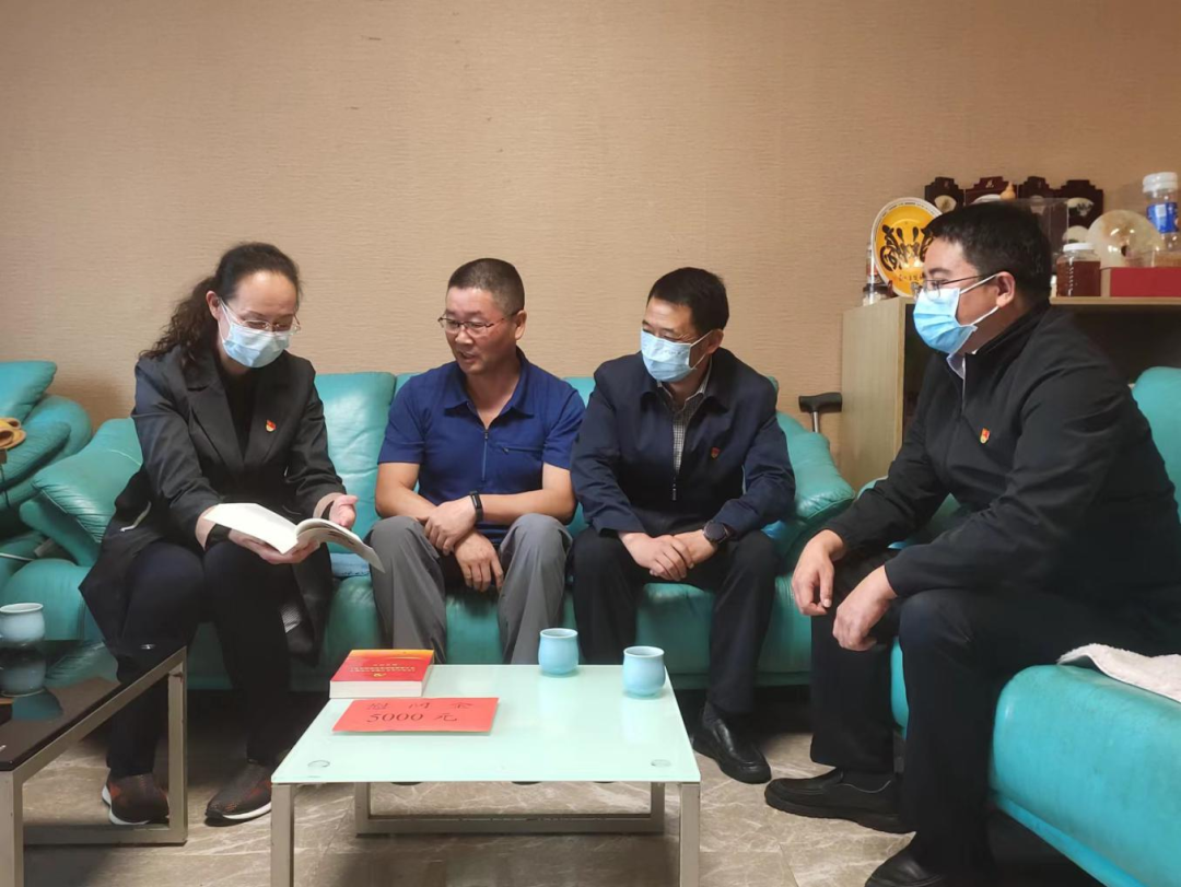 省医保局开展走访慰问退休老干部、老党员活动